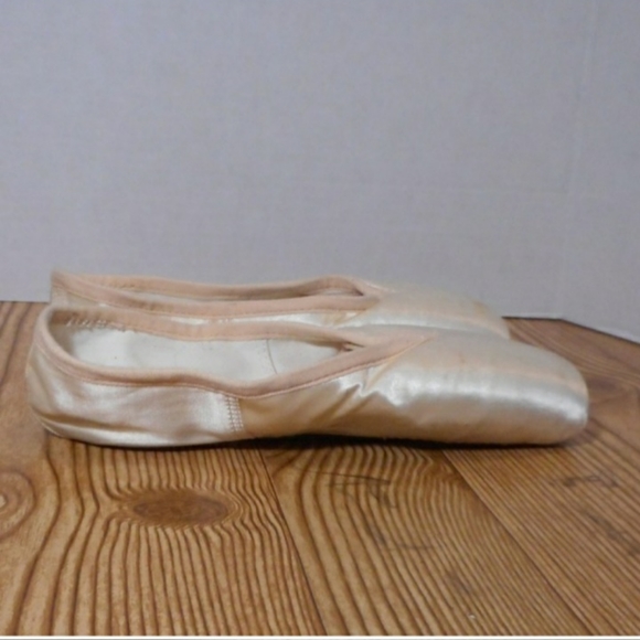 Sansha Lyrica Ballet Pointe Slipper Dance Shoes - Picture 5 of 7